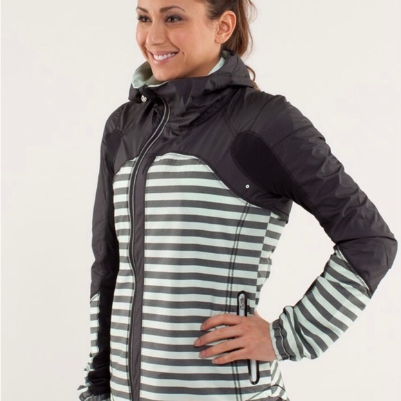 Lululemon Run : Get up and glow jacket mint moment size 6 - Picture 3 of 14